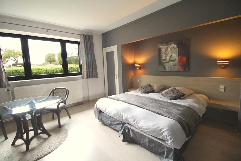 Les Alisiers Hotel Nadrin ภายนอก รูปภาพ